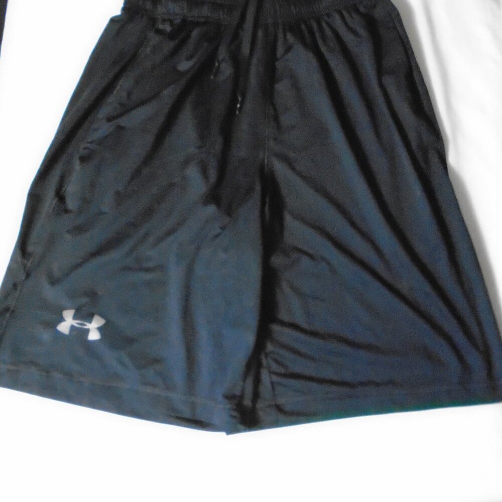 Men's Under Armour Black Shorts Size S New